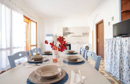 Otranto House | House sleeps 6 ideal for families/groups 2min. free/equipped beach