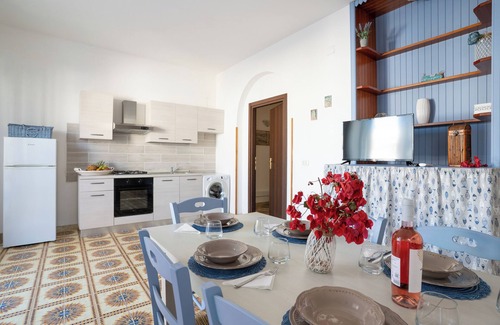Otranto House | House sleeps 6 ideal for families/groups 2min. free/equipped beach