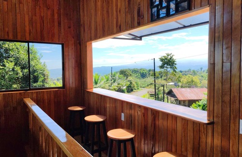 Boca Arenal Villa | House top of the hill.