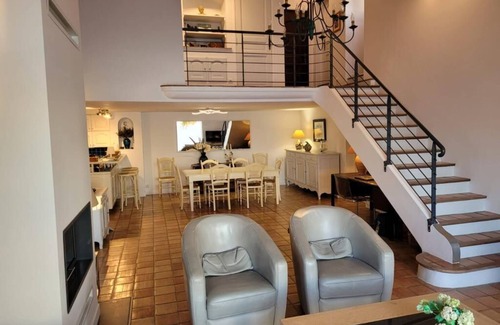 La Londe-les-Maures Villa | House/Villa - La Londe-les-Maures