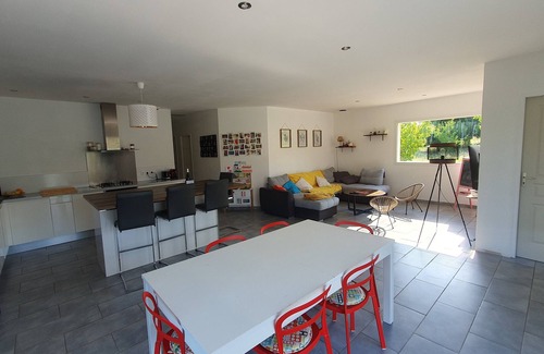 Saint-Paulet-de-Caisson Villa | House with swimming pool and swing 10 minutes from Ardèche and 1 hour from the beach