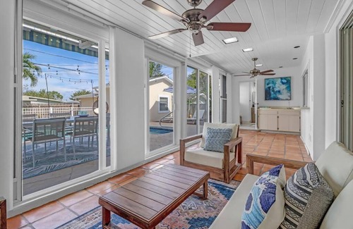 Central Naples House | House w/heated pool in Naples 5 min to beach