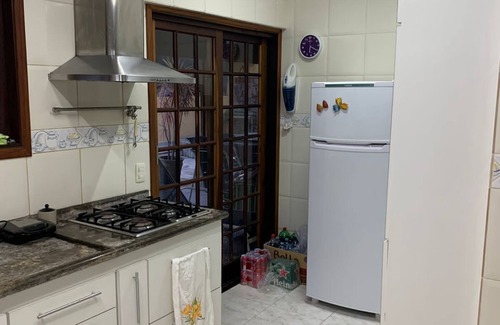 Pereque House | House w/pool in condominium in Guarujá, 3 minutes from the beach