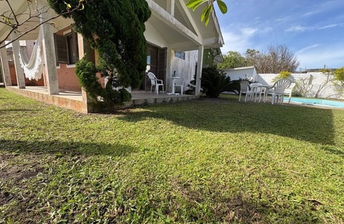 Santa Teresinha House | House with a unique style, cozy and just a few meters from the beach.