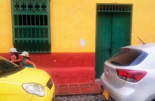 Guayabal House | House with a great pool near the historic center!