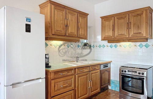 Rayol-Canadel-sur-Mer Ski Chalet | House with sea view for 8 people + 1 child in Rayol-Canadel