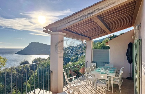 Rayol-Canadel-sur-Mer Ski Chalet | House with sea view for 8 people + 1 child in Rayol-Canadel