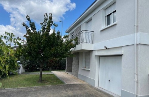Monplaisir House | House with enclosed garden near the city center of Angers