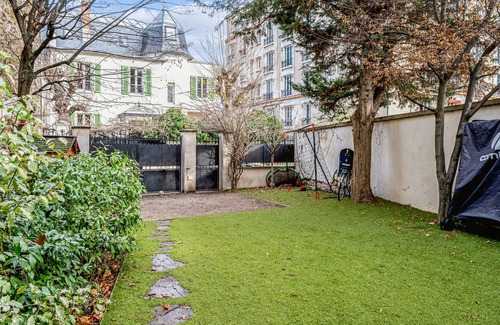Asnieres-sur-Seine House | House with garden in Asnières-sur-Seine - Welkeys