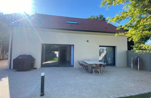La Haute-Maison House | House with garden near Disneyland/parott world