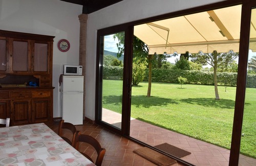 Scarlino Villa | House with garden in the Tuscan countryside