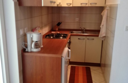 Gulici Apartment | House with garden, opposite is a green park with toys.