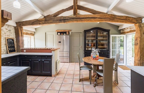 Pornic Cottage | House with heated private pool, near beach in Pornic