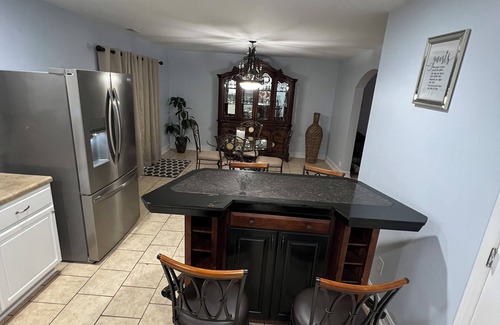 Charlotte House | House with JACUZZI * Luxury * 3BR. { ExclusiveDiscounts }