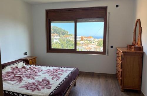 Santa Susanna House | House with ocean and mountain views