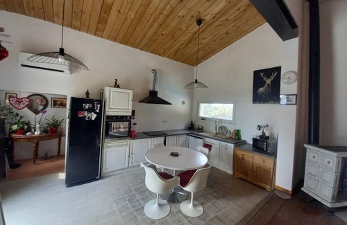 La Tour-d'Aigues House | House with pool and amazing view ideal for the lovers of nature