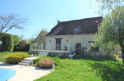 Tourtoirac House | House with pool in a quiet hamlet, 4 fields
