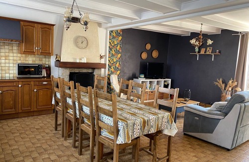 Le Vivier-sur-Mer House | House with private terrace!