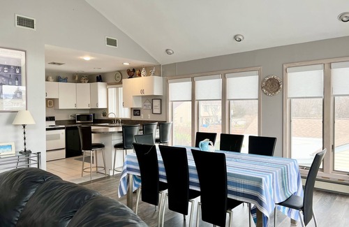 Aquebogue House | House with private beach - Minutes from Long Islands famous vineyards.