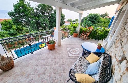 Jesenice Villa | House with private pool, sauna, basket, football field