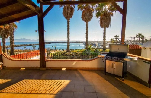 Ensenada House | House with spectacular ocean views located in a very secure private area