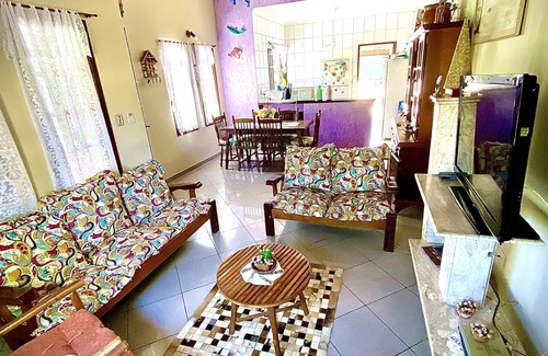 Morada da Praia House | House with swimming pool, large yard, lawn, beautiful view of the mountains. Wi-Fi