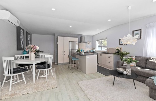 Torbay House | House with Views and close to Long Bay Beach, Torbay, North Shore, Auckland