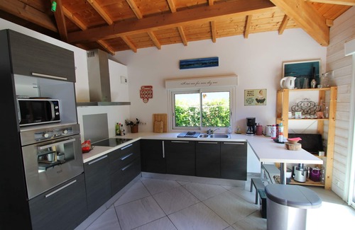 Le Porge House | House wood in peace, ocean, basin, forest. Access on foot village, bike path.