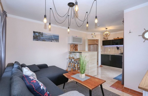 Zaton Condo | House Zaton beach Apartment 4 near the beach with barbecue area and balcony