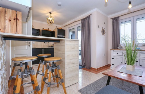 Zaton Condo | House Zaton beach Apartment 4 near the beach with barbecue area and balcony