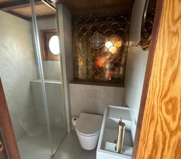 Nieuwmarkt en Lastage House | Houseboat-Amsterdam-Classic