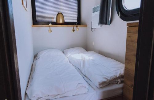 Municipality of Uitgeest Boat Rental | Houseboat at Marina with Lake Views, cleaning included