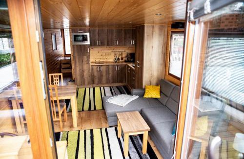 Holesovice Boat Rental | Houseboat Bonanza Prague