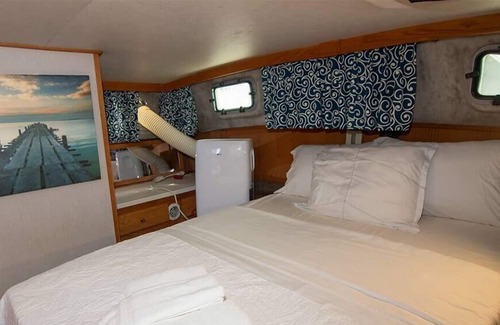 North End Boat Rental | Houseboat Do Little- Stay a little, enjoy a lot!