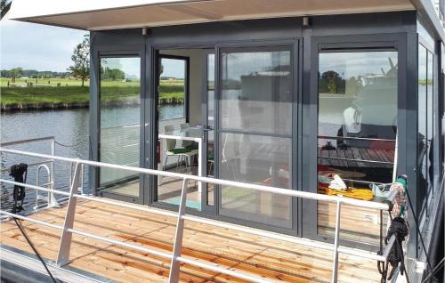Nieuwpoort Boat Rental | Houseboat Escapade