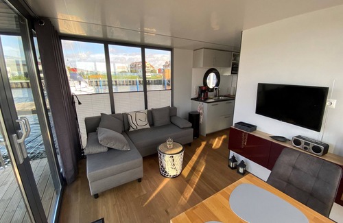 Fuhlendorf Boat Rental | Houseboat Fjord Lyra with bio sauna and roof terrace in Barth