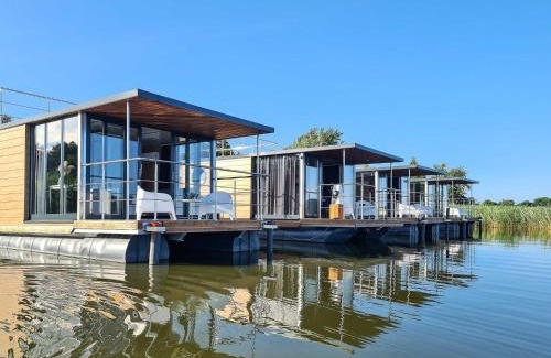 Mielno Boat Rental | Houseboat in azy near Baltic Sea & Lake Jamno