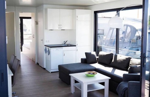 Tarnewitz Boat Rental | Houseboat in Boltenhagen