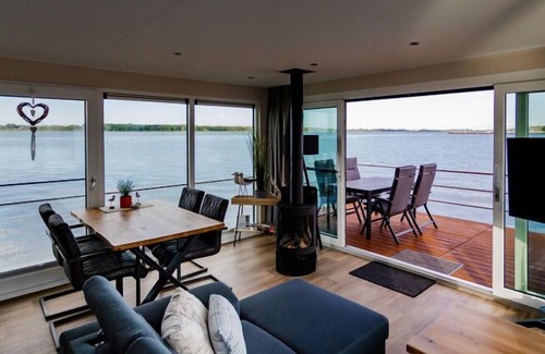 Ribnitz Boat Rental | Houseboat in Ribnitz Damgarten