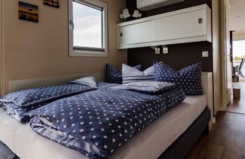 Ribnitz Boat Rental | Houseboat in Ribnitz Damgarten