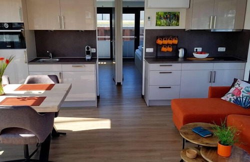 Ostvorpommern Boat Rental | Houseboat Marama, Peenemünde