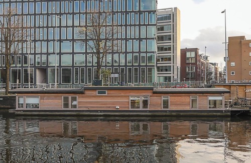 Amsterdam East Boat Rental | HouseBoat next to AMSTEL in the City Centre (1br)