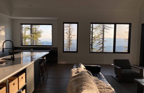Whitefish House | @HouseonGlacier - Modern Ski-in, Ski-Out Chalet with Private Hot Tub & View