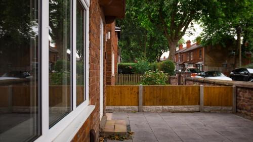 Walsall House | HouseSleeps6-Garden-Parking-Familly&Contractors