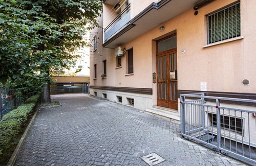 San Donato-San Vitale Apartment | HouSmart Bondi 61