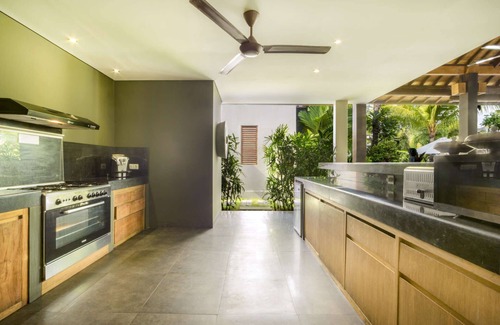 Drupadi Villa | How to Rent Your Own Private Luxury Holiday Villa in Seminyak for Less than Basic Hotel