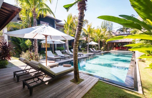 Drupadi Villa | How to Rent Your Own Private Luxury Holiday Villa in Seminyak for Less than Basic Hotel