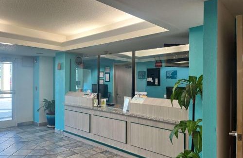 Clarksville Hotel | Howard Johnson by Wyndham Clarksville Tennessee