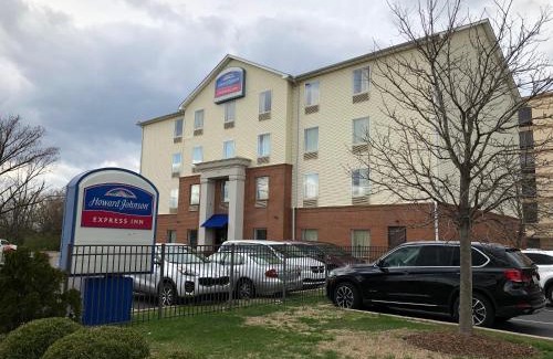 Highland Park Hotel | Howard Johnson by Wyndham Airport