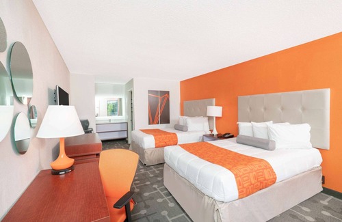 Aiken Hotel | Howard Johnson by Wyndham Aiken